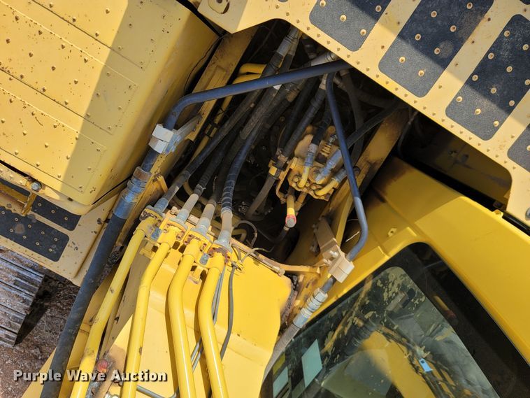 image for item DR3350 2013 Komatsu PC240LC-10  excavator