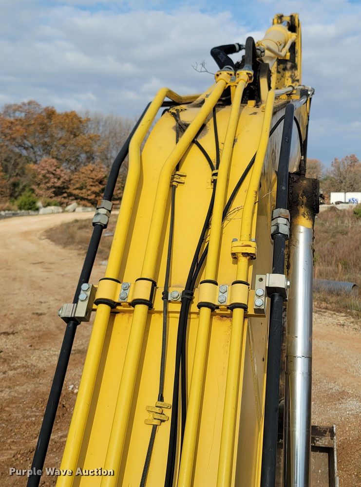 image for item DR3350 2013 Komatsu PC240LC-10  excavator