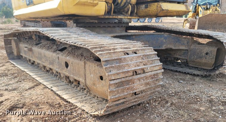 image for item DR3350 2013 Komatsu PC240LC-10  excavator