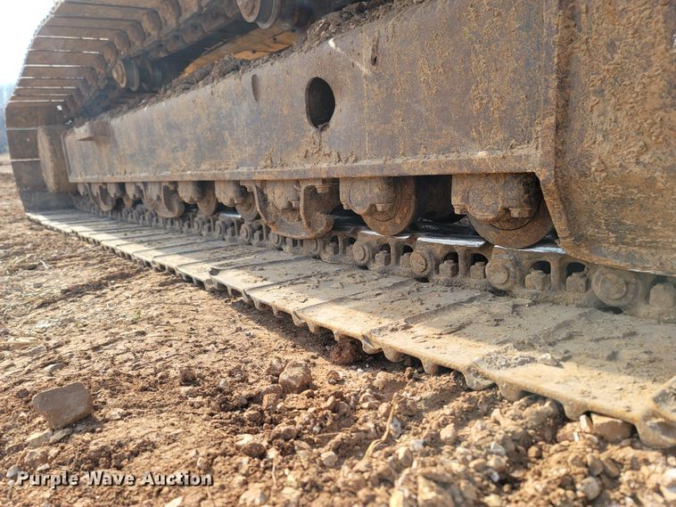 image for item DR3350 2013 Komatsu PC240LC-10  excavator