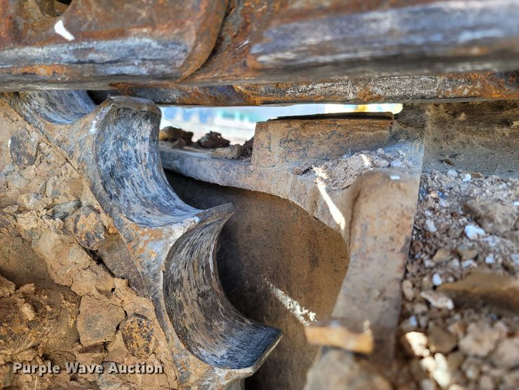 image for item DR3350 2013 Komatsu PC240LC-10  excavator