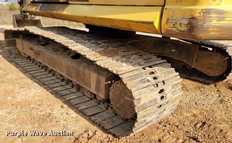 image for item DR3350 2013 Komatsu PC240LC-10  excavator