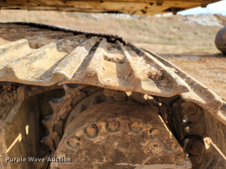 image for item DR3350 2013 Komatsu PC240LC-10  excavator