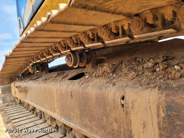 image for item DR3350 2013 Komatsu PC240LC-10  excavator