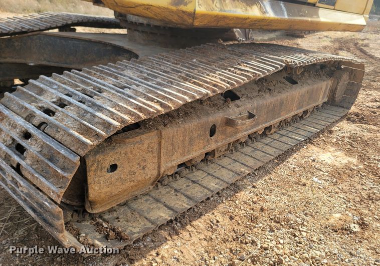 image for item DR3350 2013 Komatsu PC240LC-10  excavator