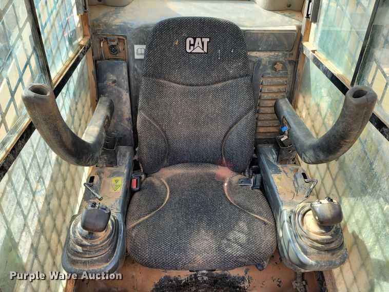 image for item DR3351 2018 Caterpillar 299D2  tracked skid steer loader