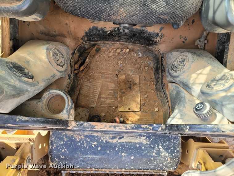 image for item DR3351 2018 Caterpillar 299D2  tracked skid steer loader