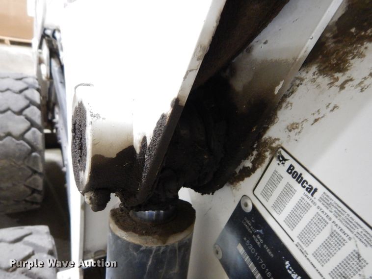 image for item DS1508 Bobcat S175  skid steer loader