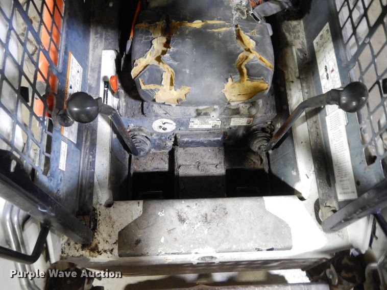 image for item DS1508 Bobcat S175  skid steer loader