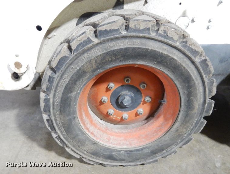 image for item DS1508 Bobcat S175  skid steer loader