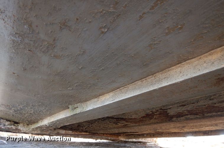 image for item DS1512 1984 John Deere 762A  water wagon