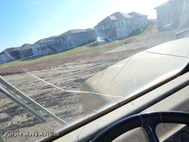 image for item DS1512 1984 John Deere 762A  water wagon