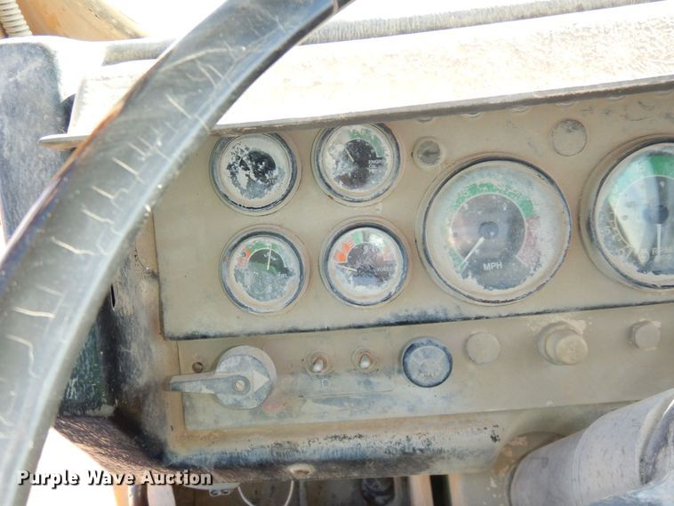 image for item DS1512 1984 John Deere 762A  water wagon