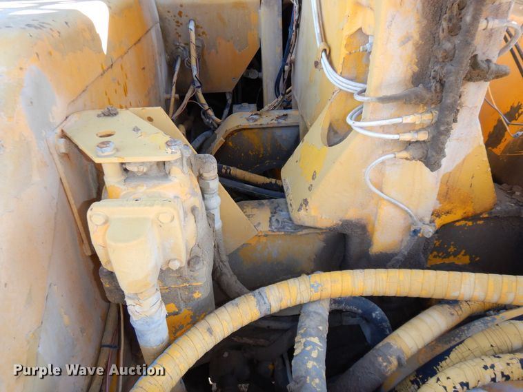 image for item DS1512 1984 John Deere 762A  water wagon