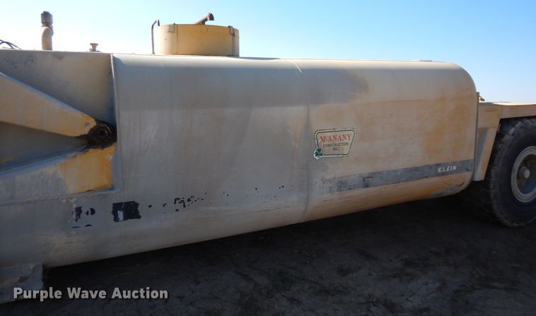 image for item DS1512 1984 John Deere 762A  water wagon