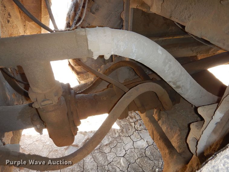 image for item DS1512 1984 John Deere 762A  water wagon