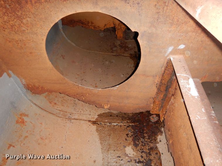 image for item DS1512 1984 John Deere 762A  water wagon