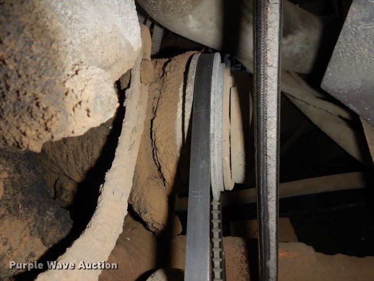 image for item DS1512 1984 John Deere 762A  water wagon