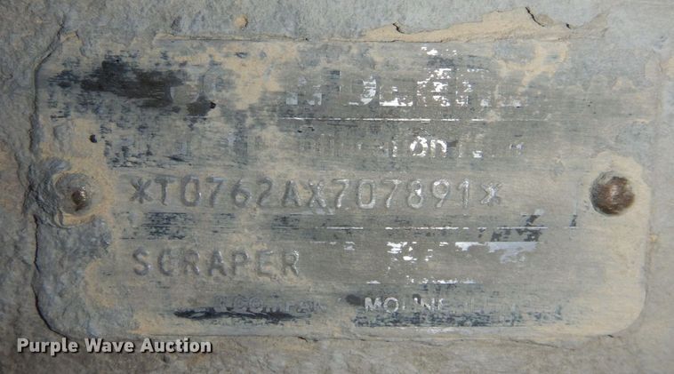 image for item DS1512 1984 John Deere 762A  water wagon