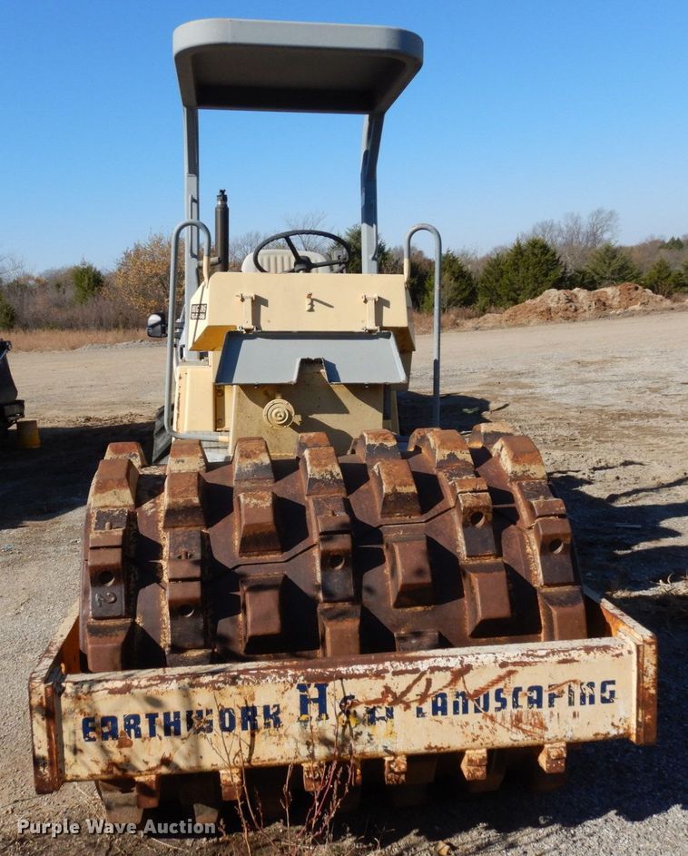 image for item DS1513 1996 Bomag BW142D-2  single drum roller