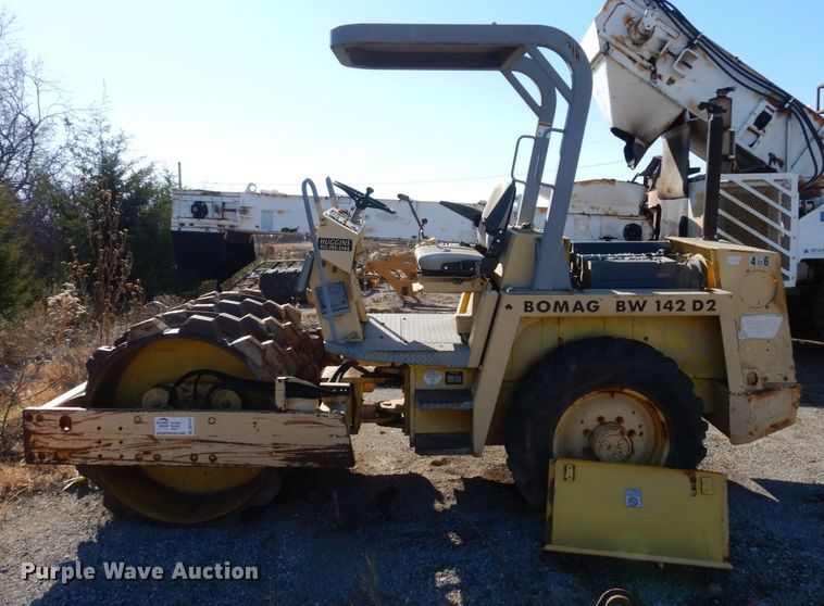 image for item DS1513 1996 Bomag BW142D-2  single drum roller