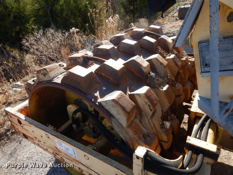 image for item DS1513 1996 Bomag BW142D-2  single drum roller