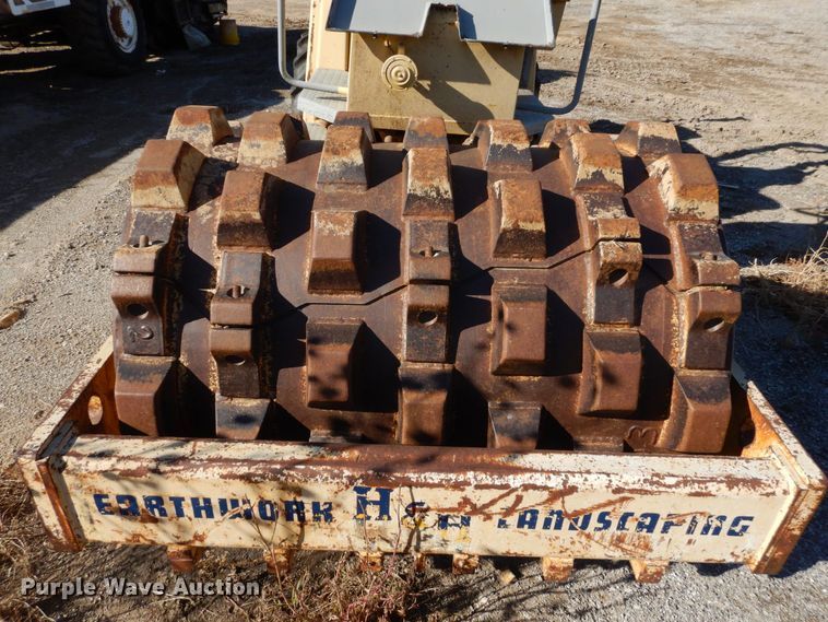 image for item DS1513 1996 Bomag BW142D-2  single drum roller