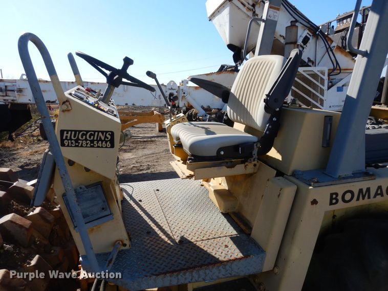 image for item DS1513 1996 Bomag BW142D-2  single drum roller