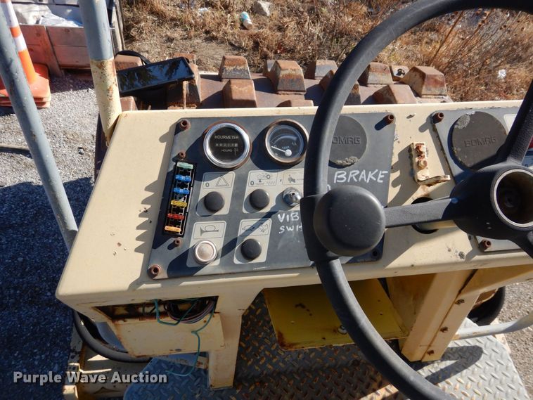 image for item DS1513 1996 Bomag BW142D-2  single drum roller