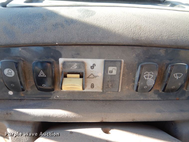 image for item DS8244 2008 John Deere 310SJ  backhoe