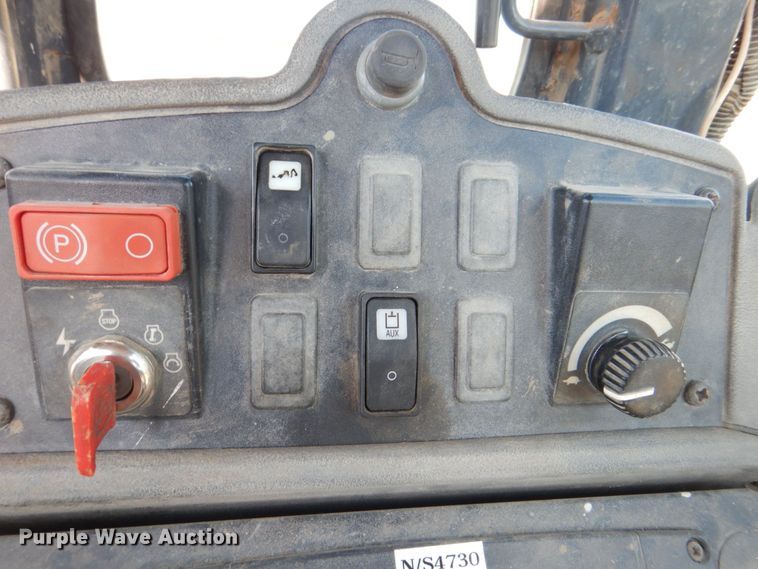 image for item DS8244 2008 John Deere 310SJ  backhoe