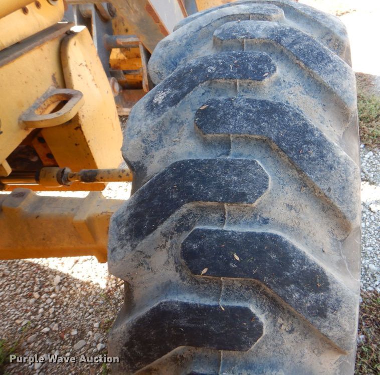 image for item DS8244 2008 John Deere 310SJ  backhoe