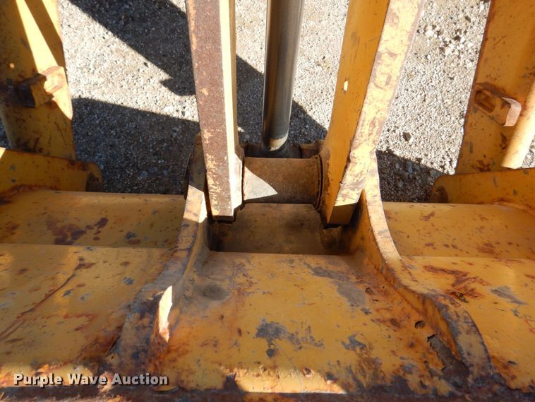 image for item DS8245 2006 Caterpillar 420E  backhoe