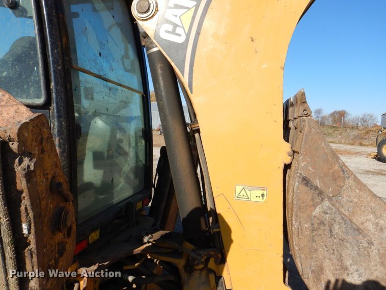 image for item DS8245 2006 Caterpillar 420E  backhoe