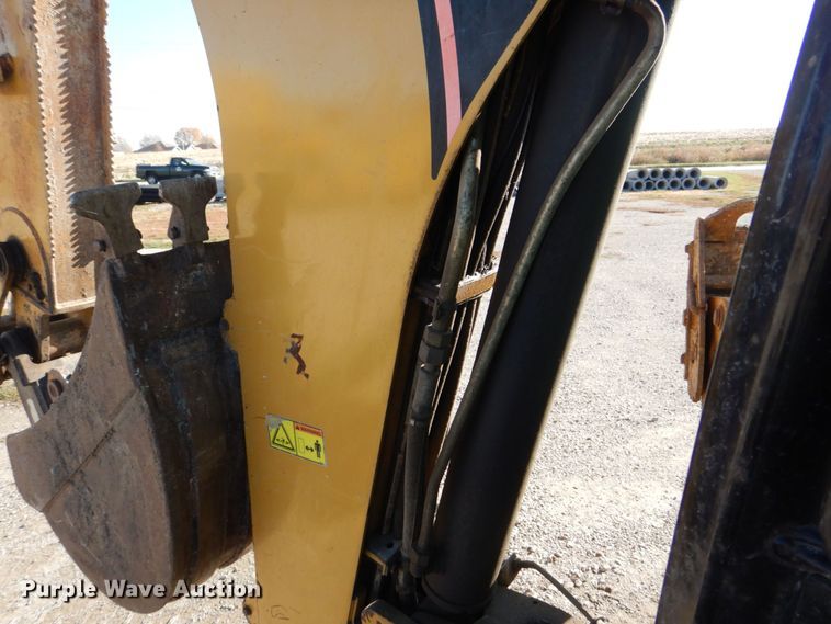 image for item DS8245 2006 Caterpillar 420E  backhoe