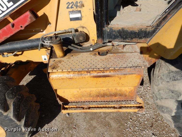 image for item DS8245 2006 Caterpillar 420E  backhoe