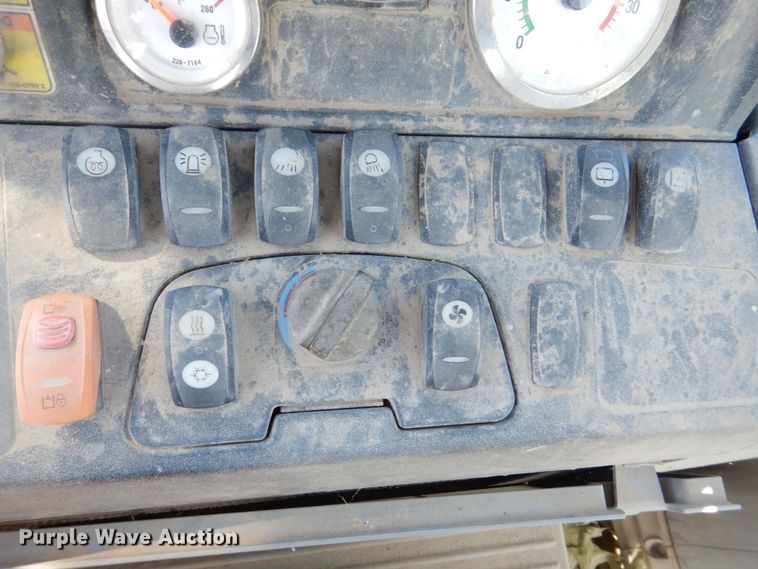 image for item DS8245 2006 Caterpillar 420E  backhoe