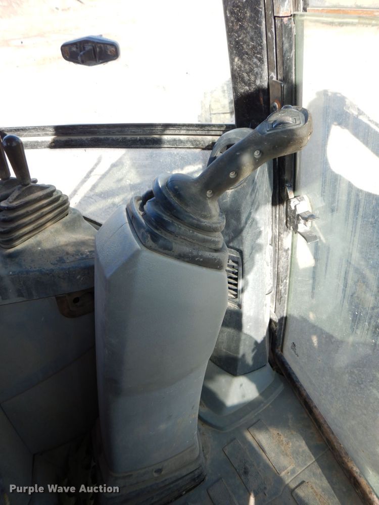 image for item DS8245 2006 Caterpillar 420E  backhoe