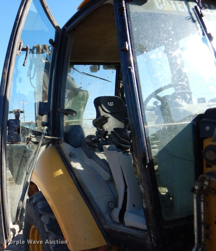 image for item DS8245 2006 Caterpillar 420E  backhoe