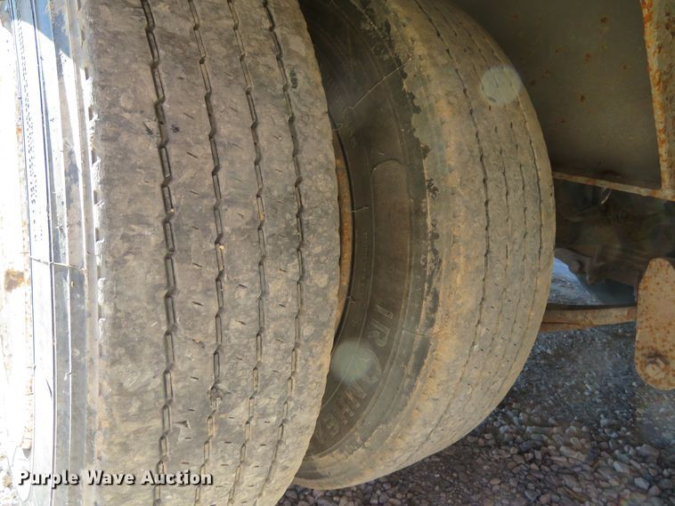 image for item FB9824 1985 Interstate 40DA  equipment trailer