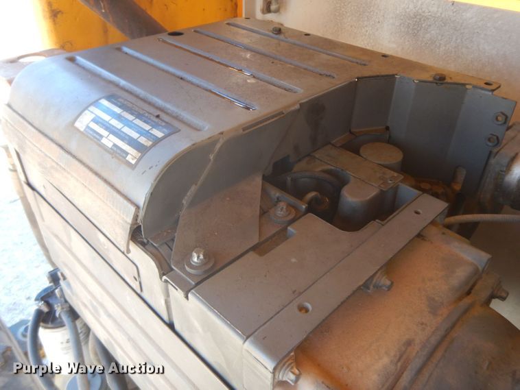 image for item HF9461 2001 Haulotte HA51JRT  boom lift