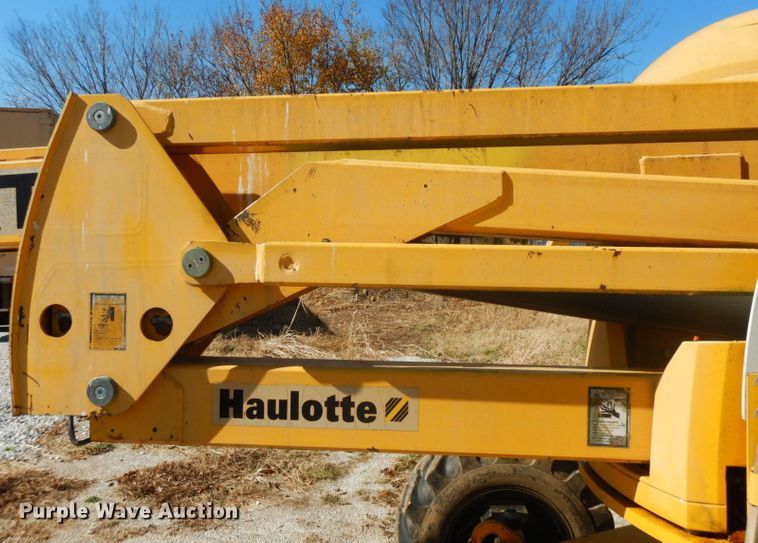 image for item HF9461 2001 Haulotte HA51JRT  boom lift