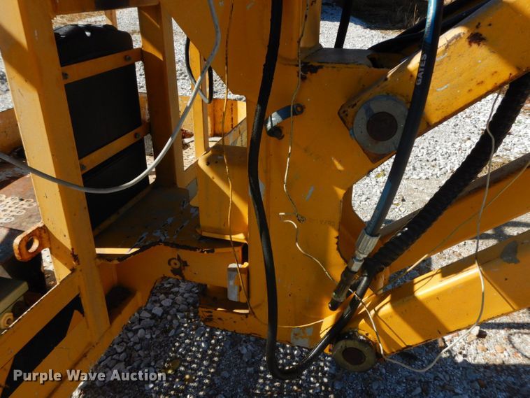 image for item HF9461 2001 Haulotte HA51JRT  boom lift