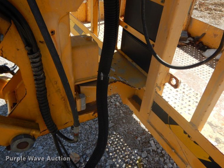 image for item HF9461 2001 Haulotte HA51JRT  boom lift