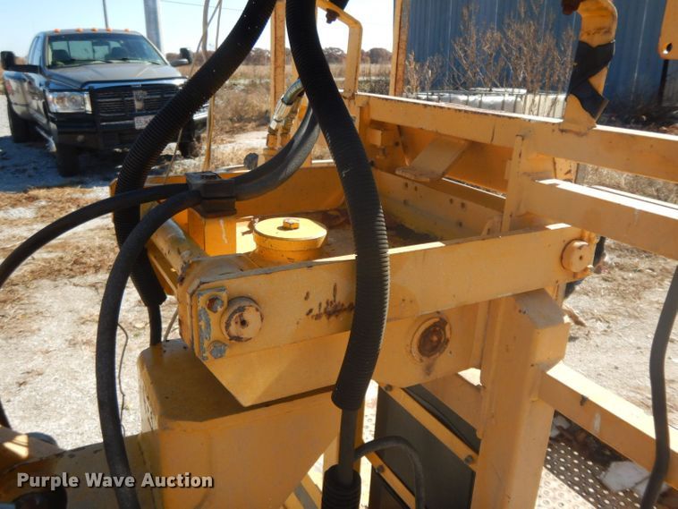 image for item HF9461 2001 Haulotte HA51JRT  boom lift