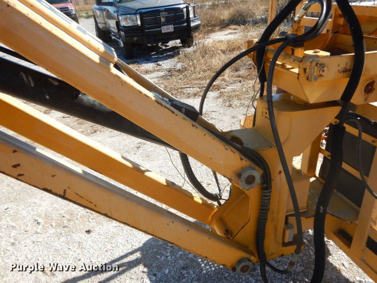 image for item HF9461 2001 Haulotte HA51JRT  boom lift