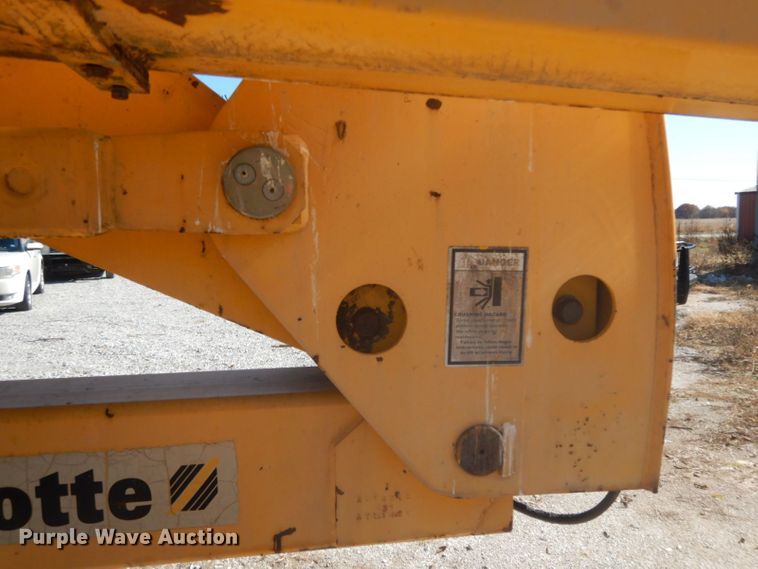 image for item HF9461 2001 Haulotte HA51JRT  boom lift