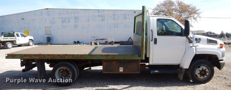 image for item JK9003 2006 Chevrolet C4500 Kodiak  flatbed truck