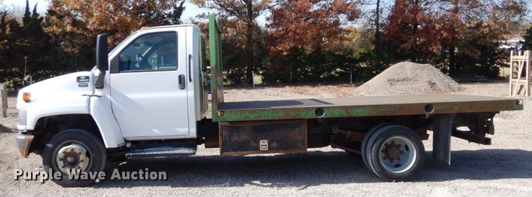 image for item JK9003 2006 Chevrolet C4500 Kodiak  flatbed truck