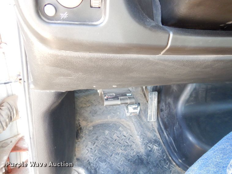 image for item JK9003 2006 Chevrolet C4500 Kodiak  flatbed truck